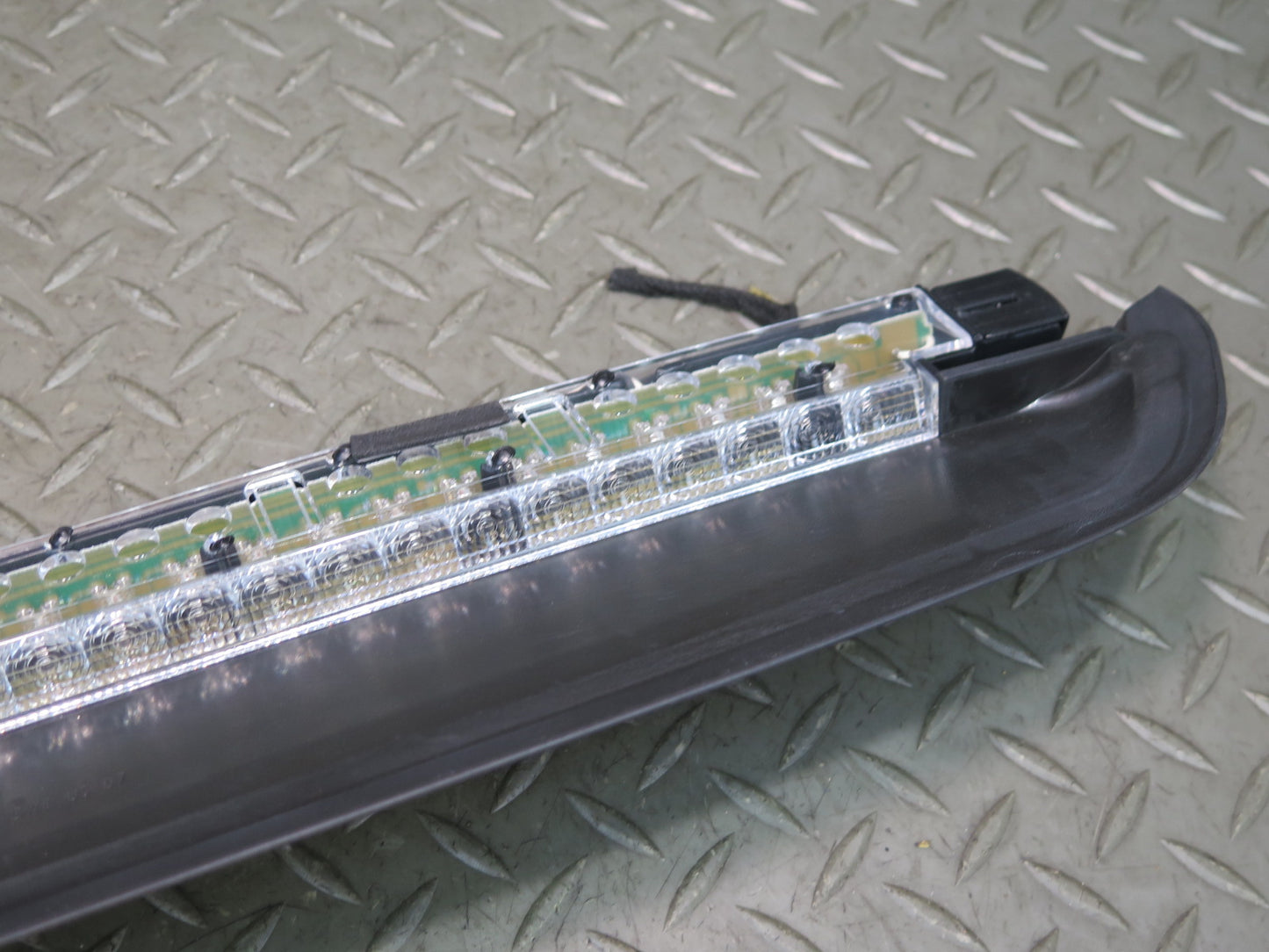 2008-2014 BMW E71 E72 X6 X6M Rear Center Brake Light Lamp 7207825