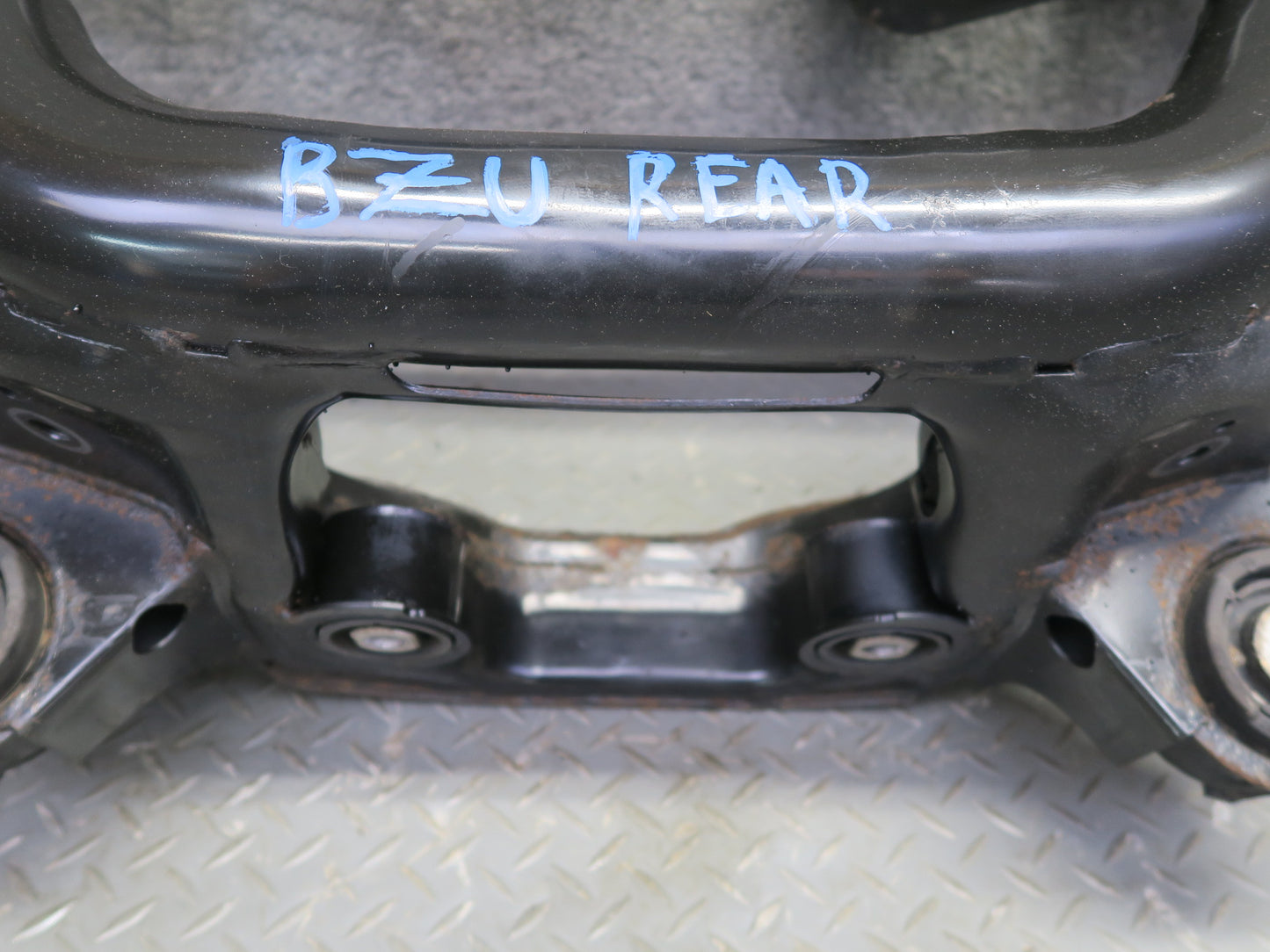 09-16 BMW E89 Z4 28i 30i RWD Rear Suspension Subframe Crossmember Carrier OEM