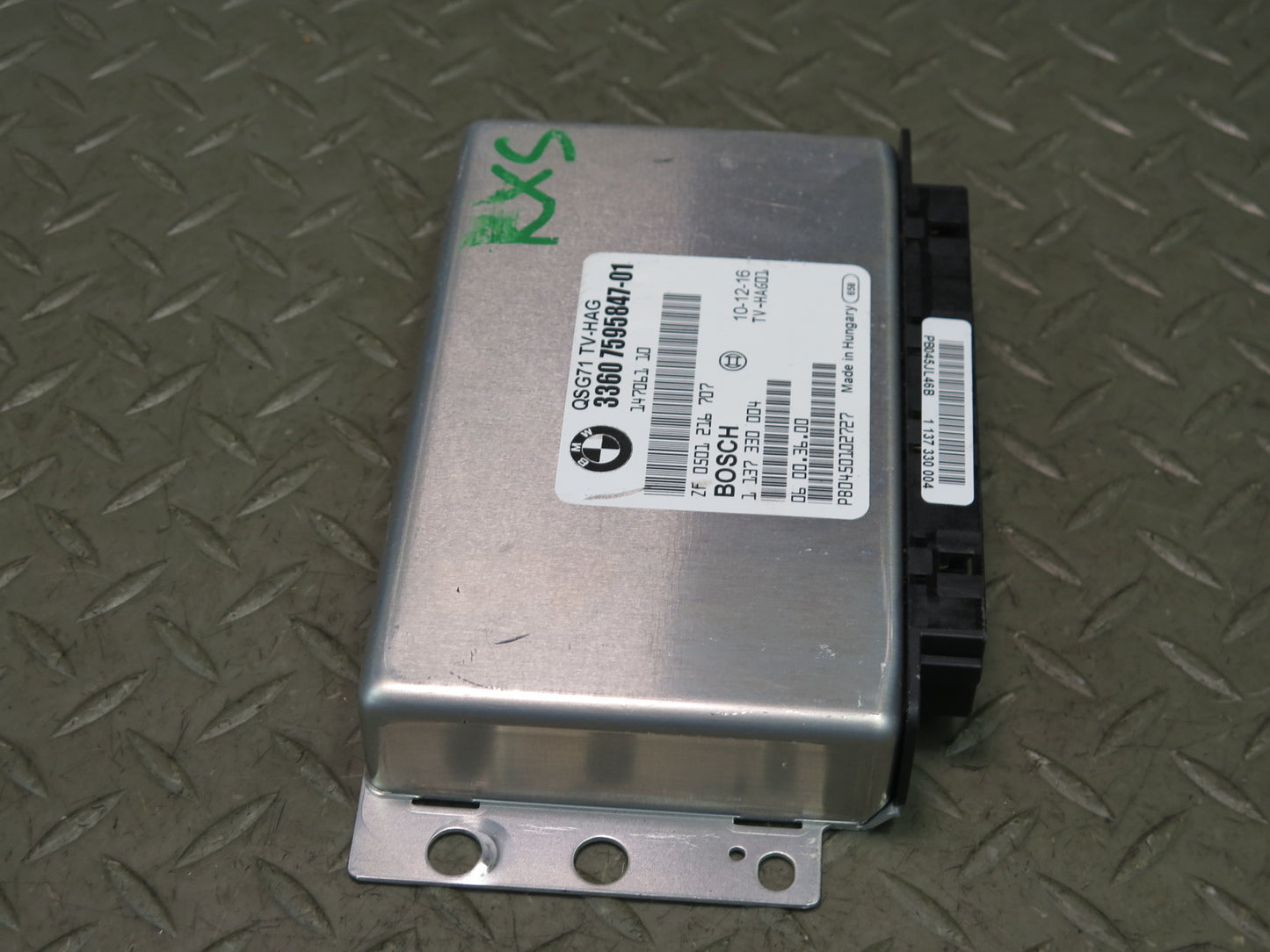 2010-2013 BMW E70 E71 X5M X6M Rear Differential Lock Control Module 7595847