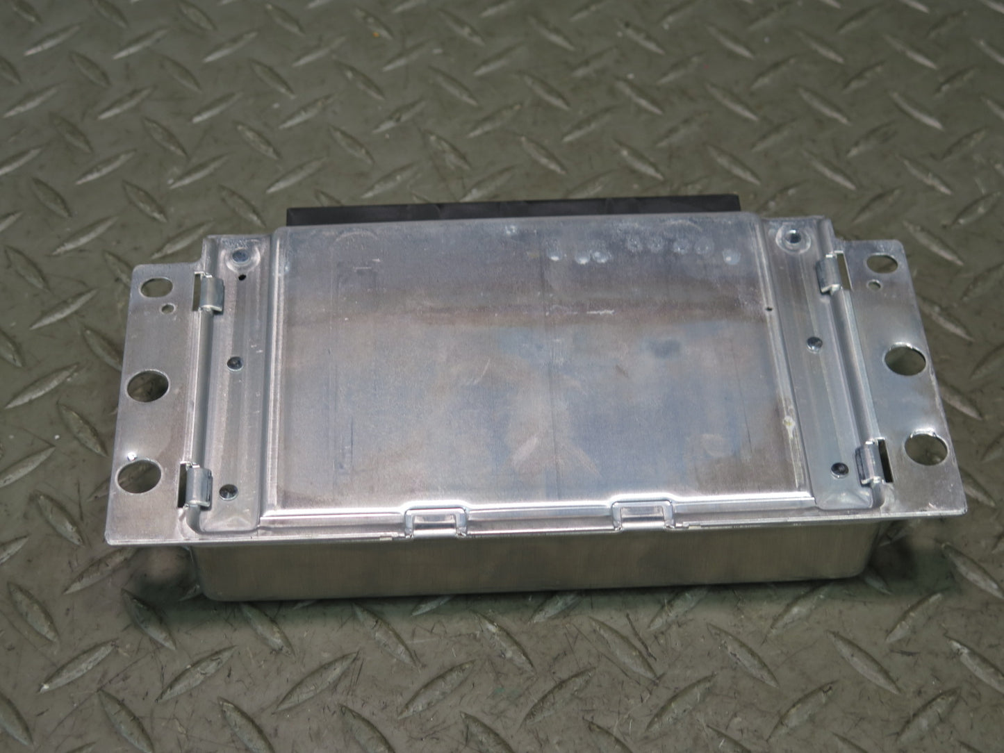 2010-2013 BMW E70 E71 X5M X6M Rear Differential Lock Control Module 7595847