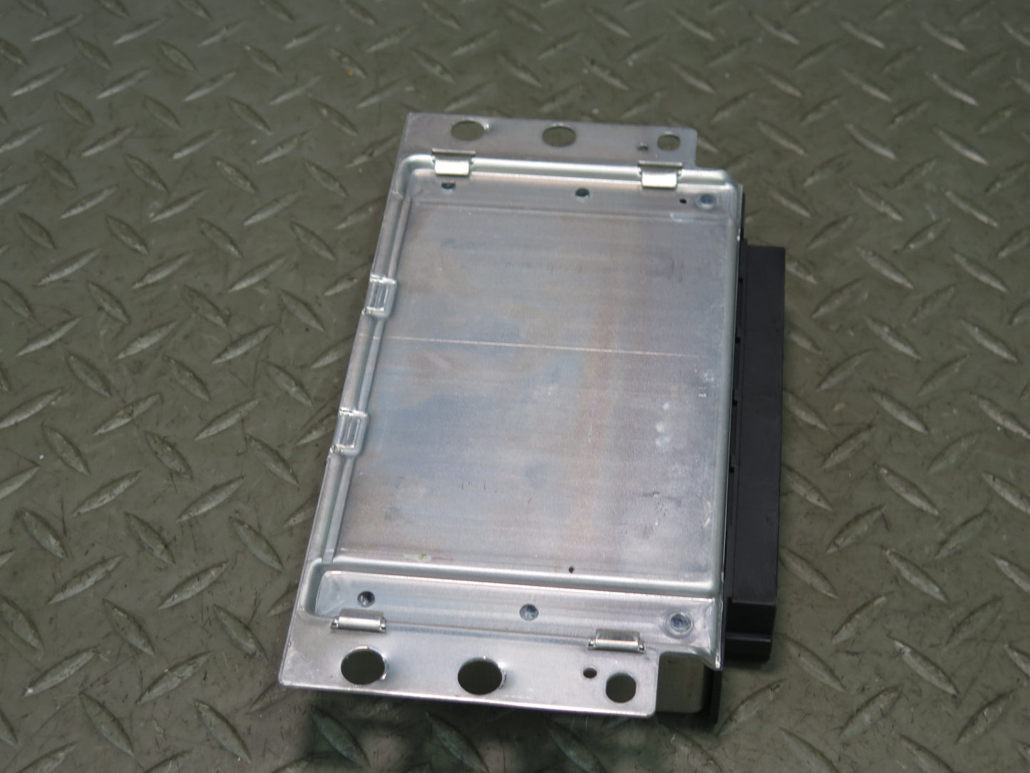 2010-2013 BMW E70 E71 X5M X6M Rear Differential Lock Control Module 7595847