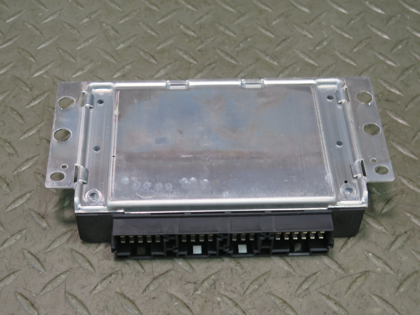 2010-2013 BMW E70 E71 X5M X6M Rear Differential Lock Control Module 7595847