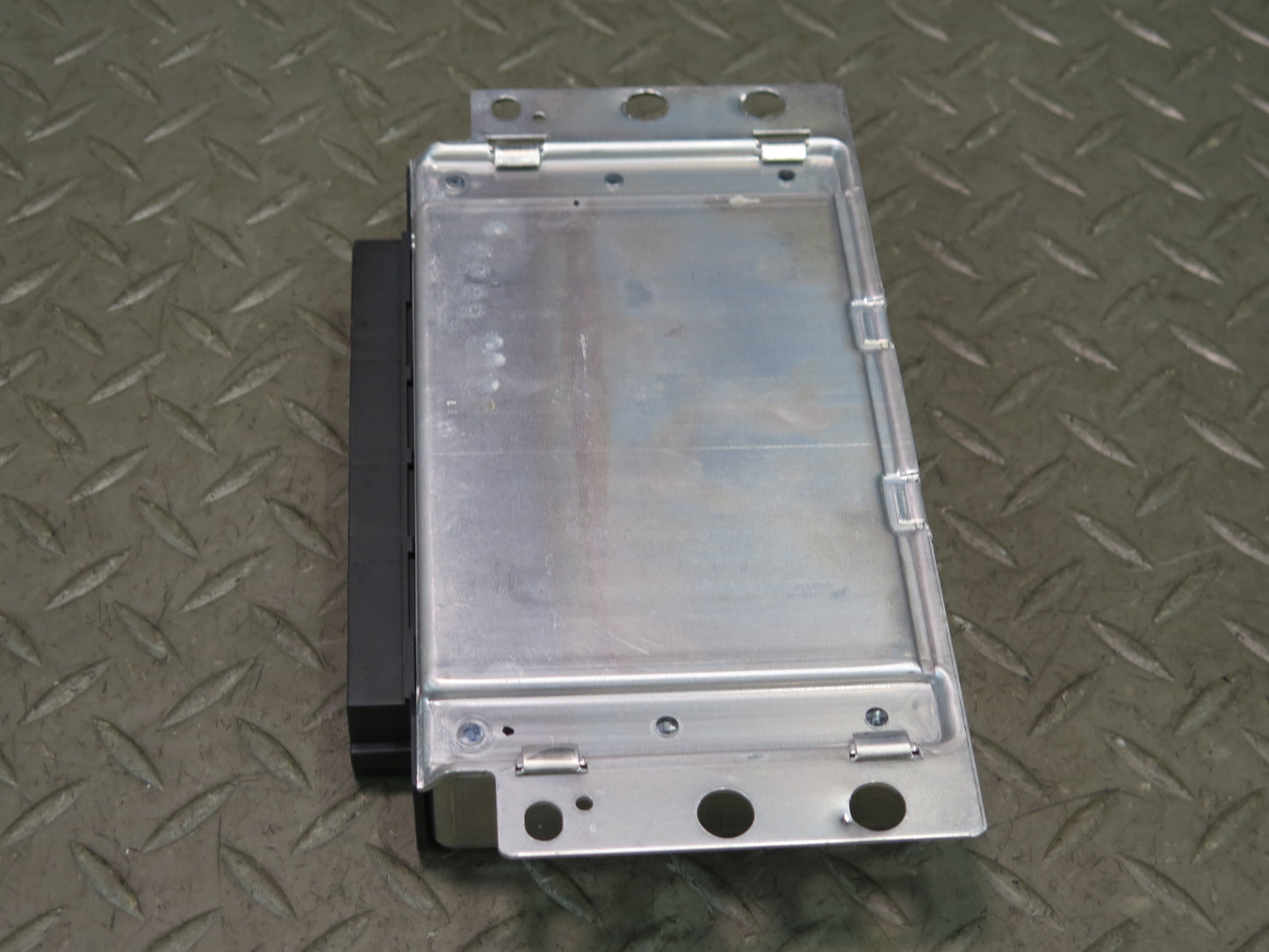 2010-2013 BMW E70 E71 X5M X6M Rear Differential Lock Control Module 7595847