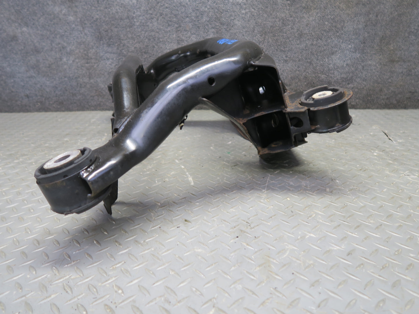 09-16 BMW E89 Z4 28i 30i RWD Rear Suspension Subframe Crossmember Carrier OEM