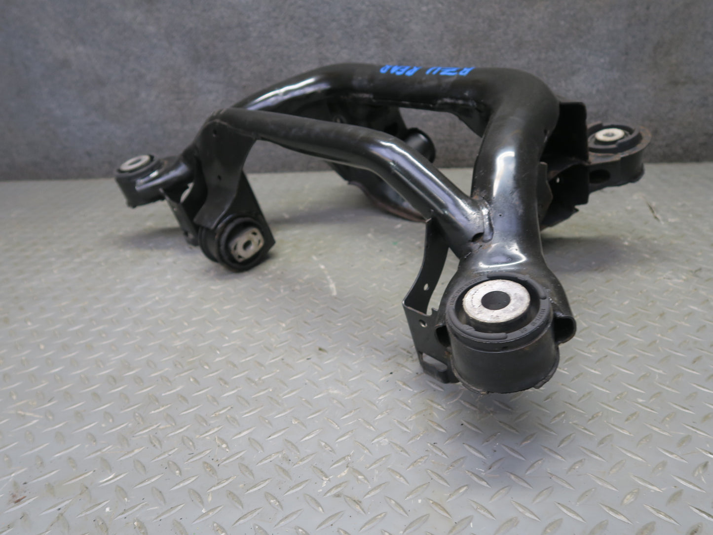 09-16 BMW E89 Z4 28i 30i RWD Rear Suspension Subframe Crossmember Carrier OEM
