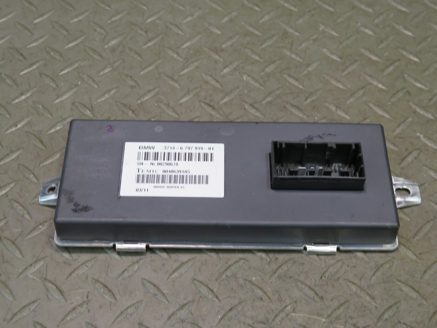 2008-2014 BMW E71 E72 X6 X6M Dynamic Drive Suspension Control Module 6797919