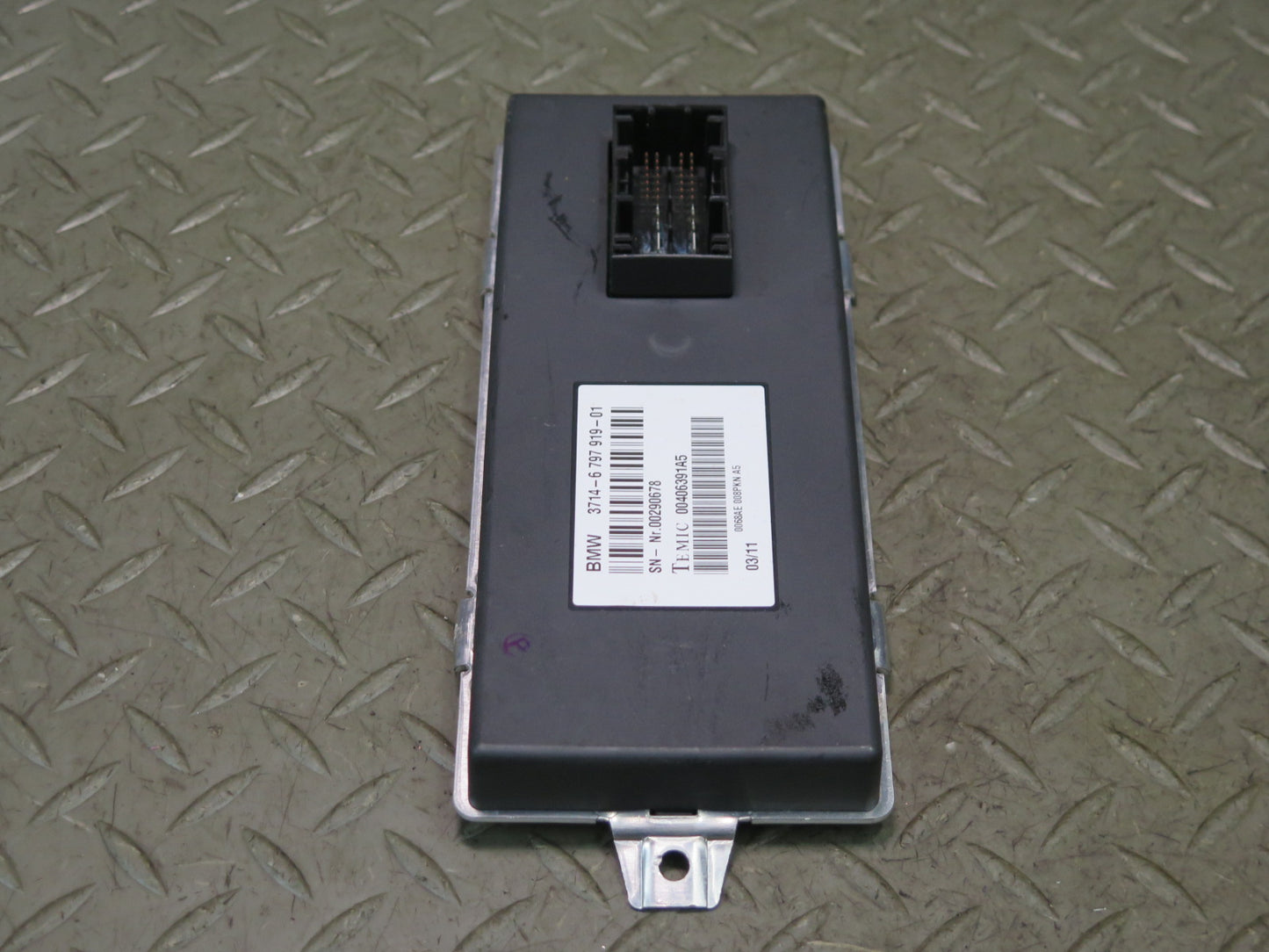 2008-2014 BMW E71 E72 X6 X6M Dynamic Drive Suspension Control Module 6797919