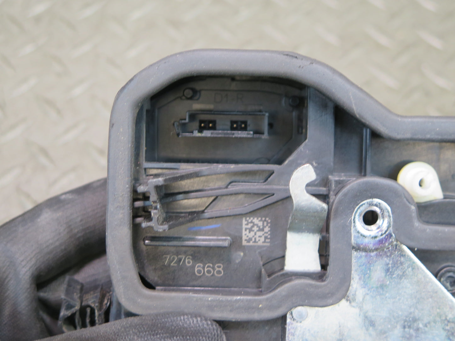 2008-2014 BMW E71 E72 X6 X6M Front Right Door Lock Latch Actuator 7276668