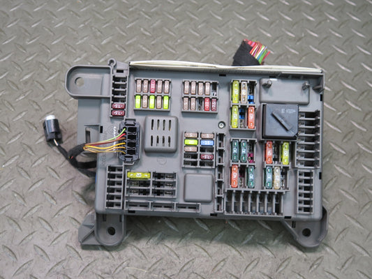 2008-2014 BMW E71 E72 X6 X6M Rear Power Distribution Fuse Relay Box 6931687