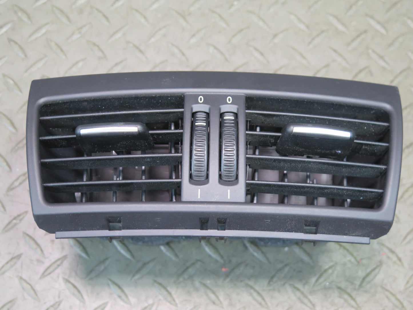 2008-2014 BMW E71 E72 X6 X6M Rear Center Console A/C Air Vent Grille 6954953