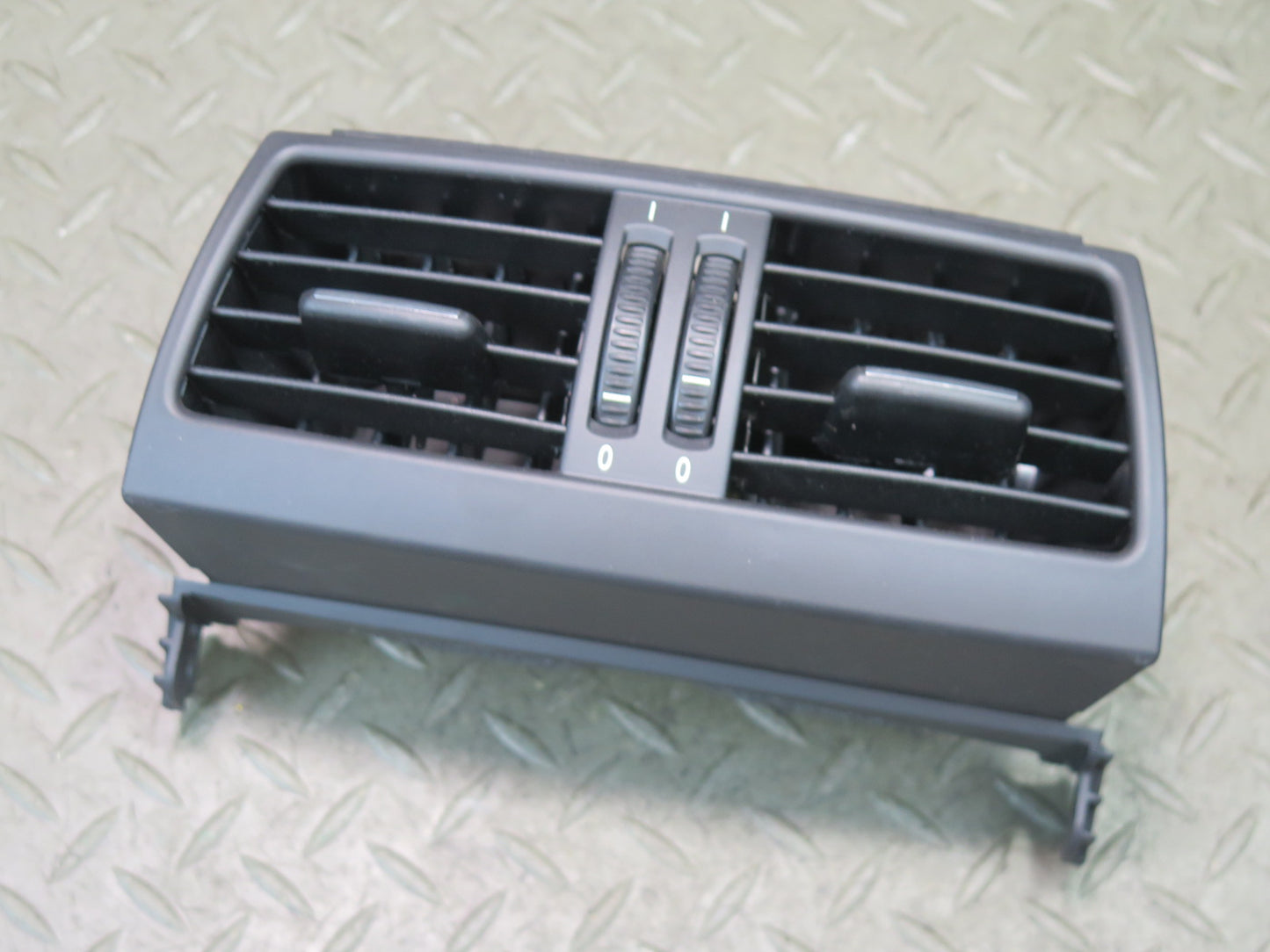 2008-2014 BMW E71 E72 X6 X6M Rear Center Console A/C Air Vent Grille 6954953