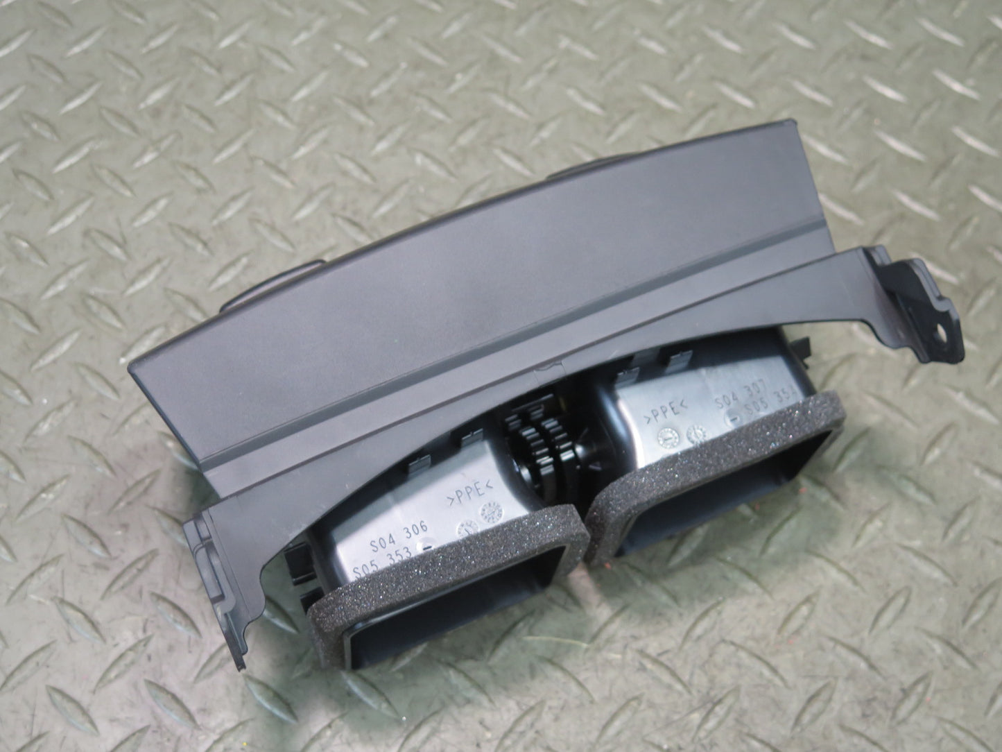2008-2014 BMW E71 E72 X6 X6M Rear Center Console A/C Air Vent Grille 6954953