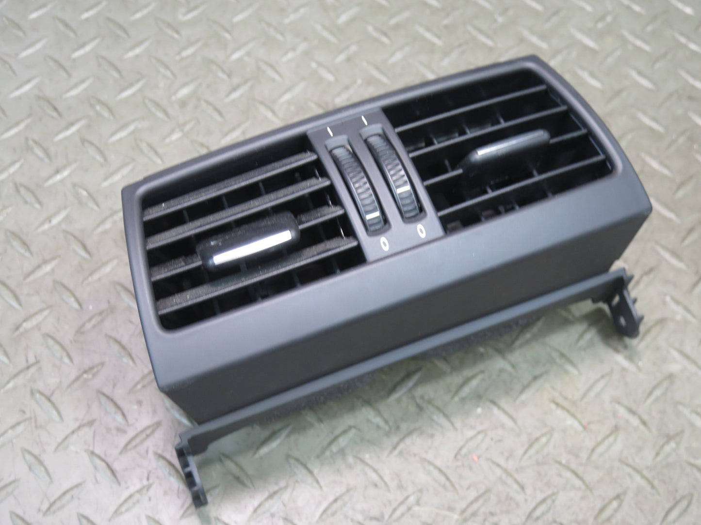 2008-2014 BMW E71 E72 X6 X6M Rear Center Console A/C Air Vent Grille 6954953