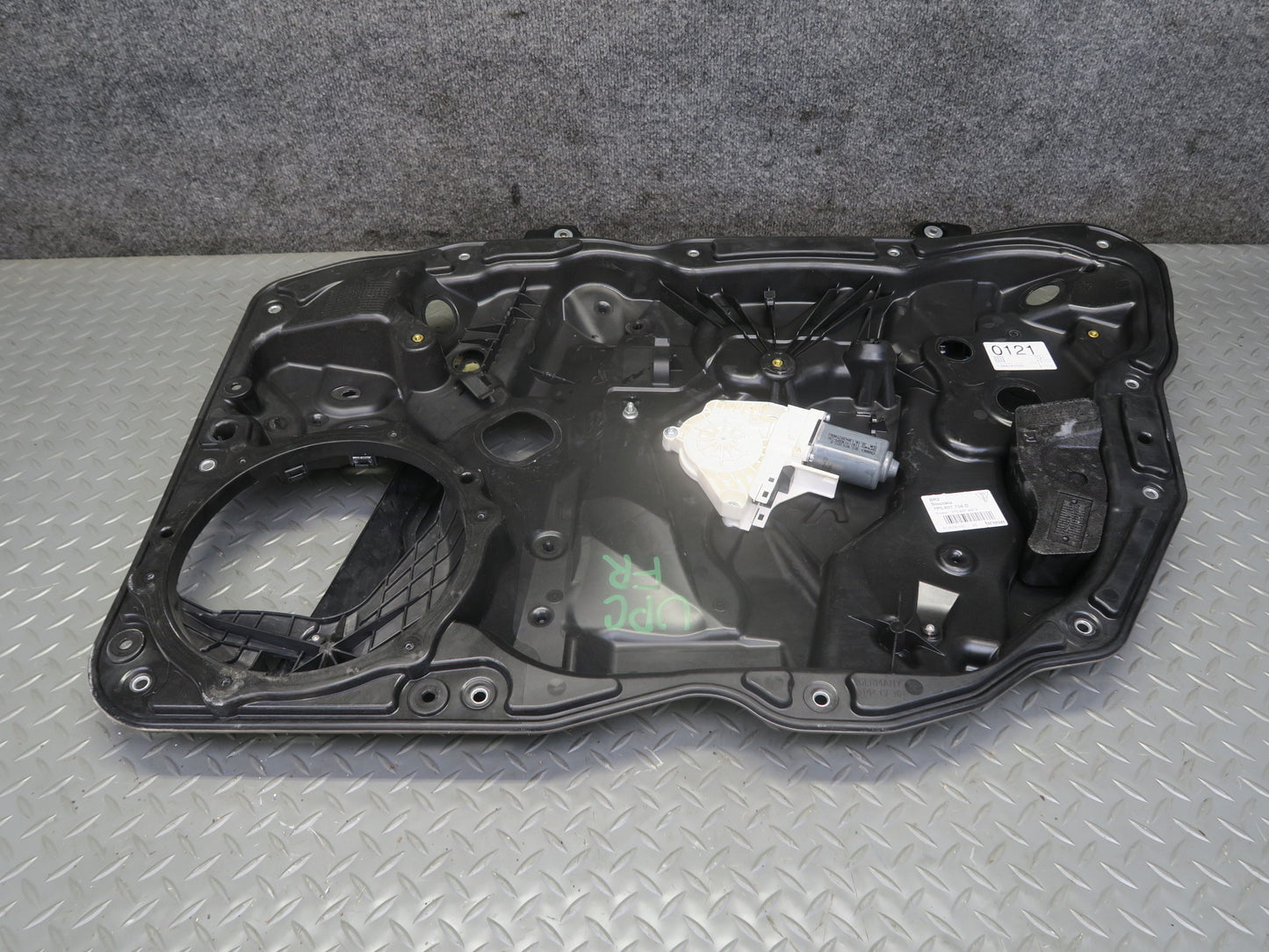 2011-2018 Porsche Cayenne 958 Front Right Door Window Regulator w Motor