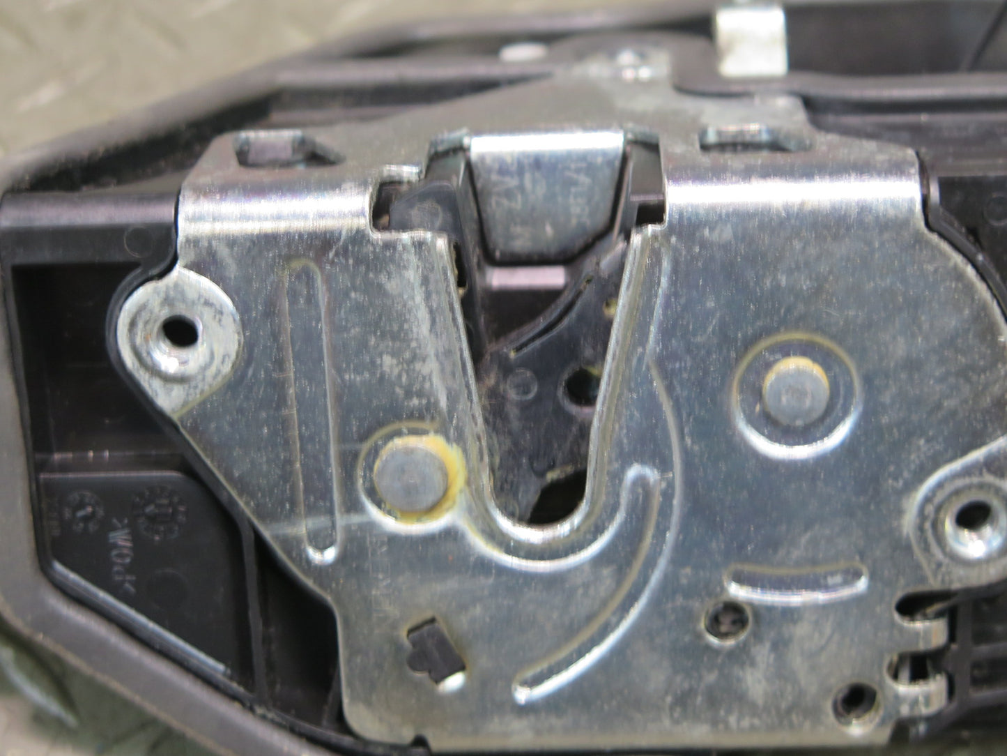 2008-2014 BMW E71 E72 X6 X6M Front Left Door Lock Latch Actuator 7283627
