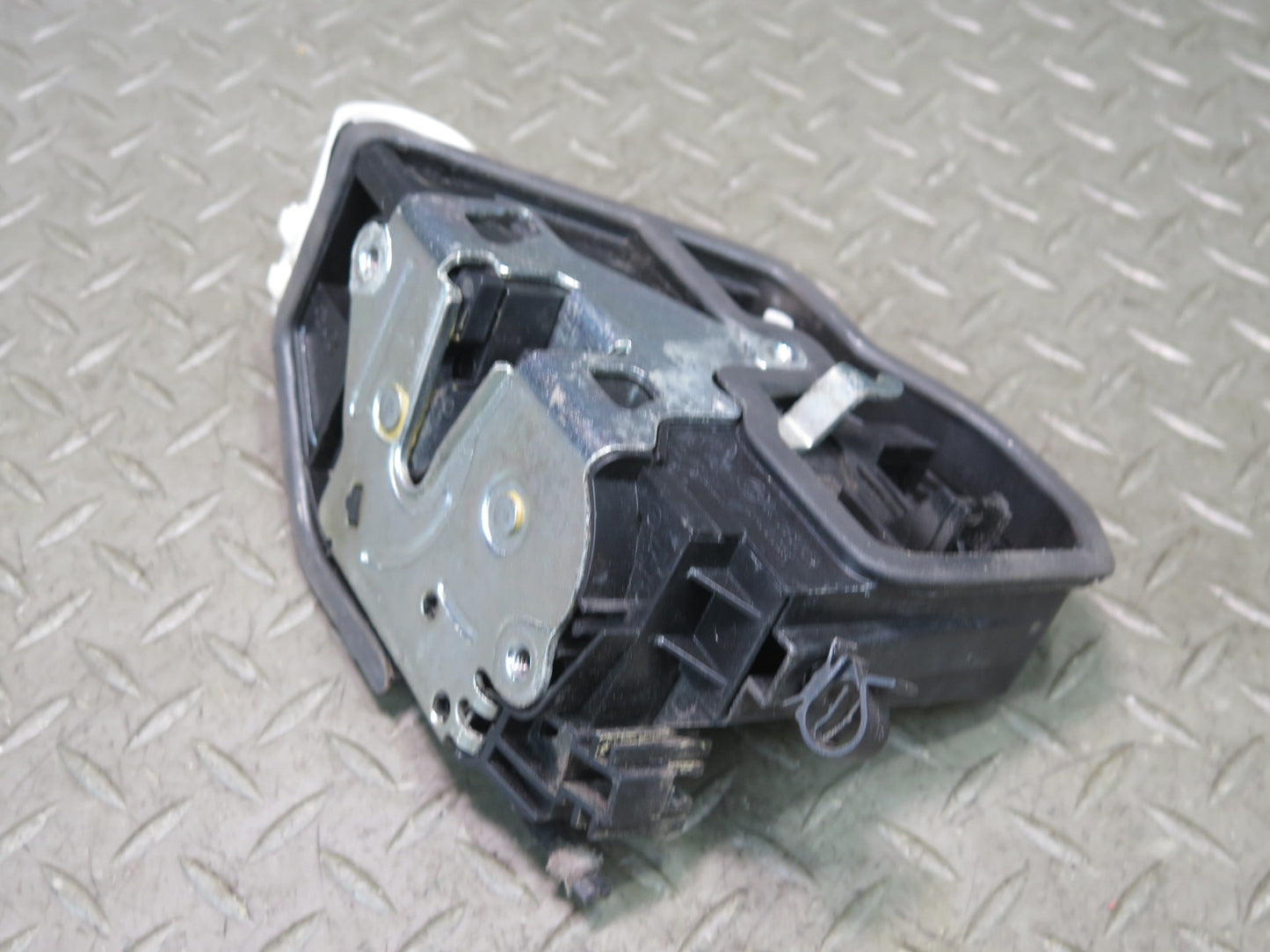 2008-2014 BMW E71 E72 X6 X6M Front Left Door Lock Latch Actuator 7283627