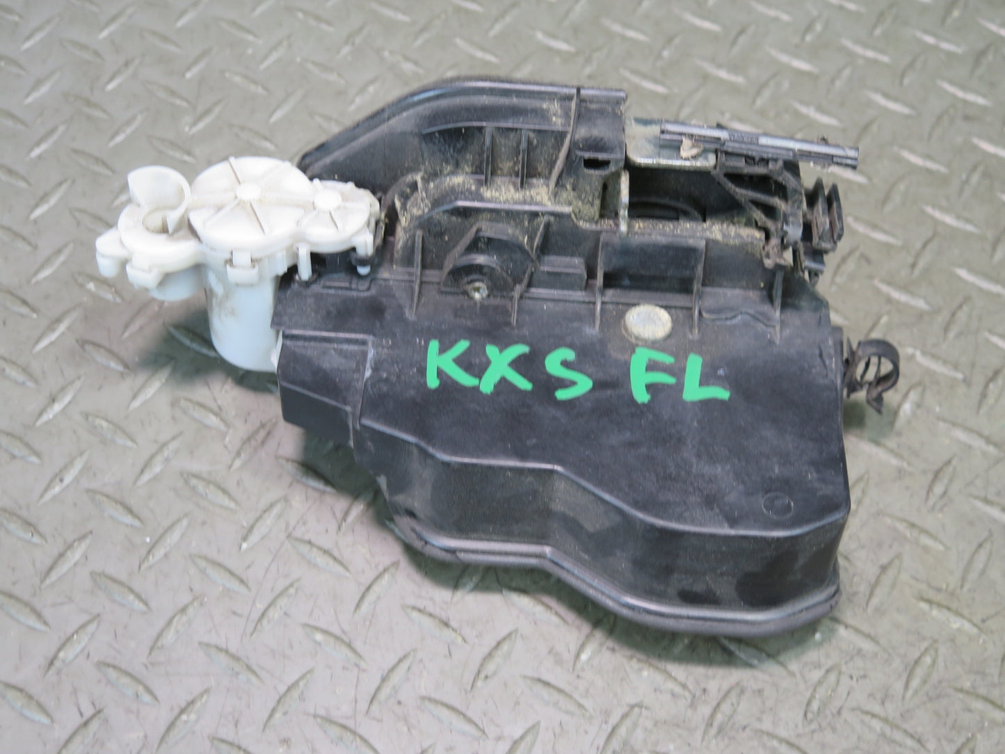 2008-2014 BMW E71 E72 X6 X6M Front Left Door Lock Latch Actuator 7283627