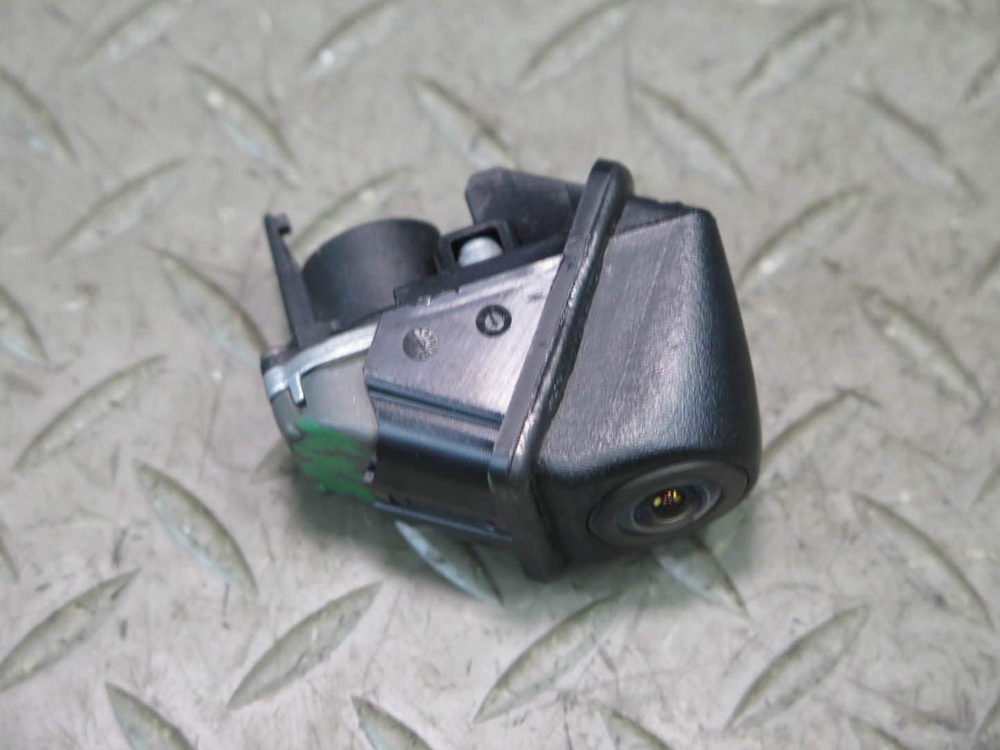 2008-2014 BMW E71 E72 X6 X6M Rear View Reverse Backup Camera 9240351