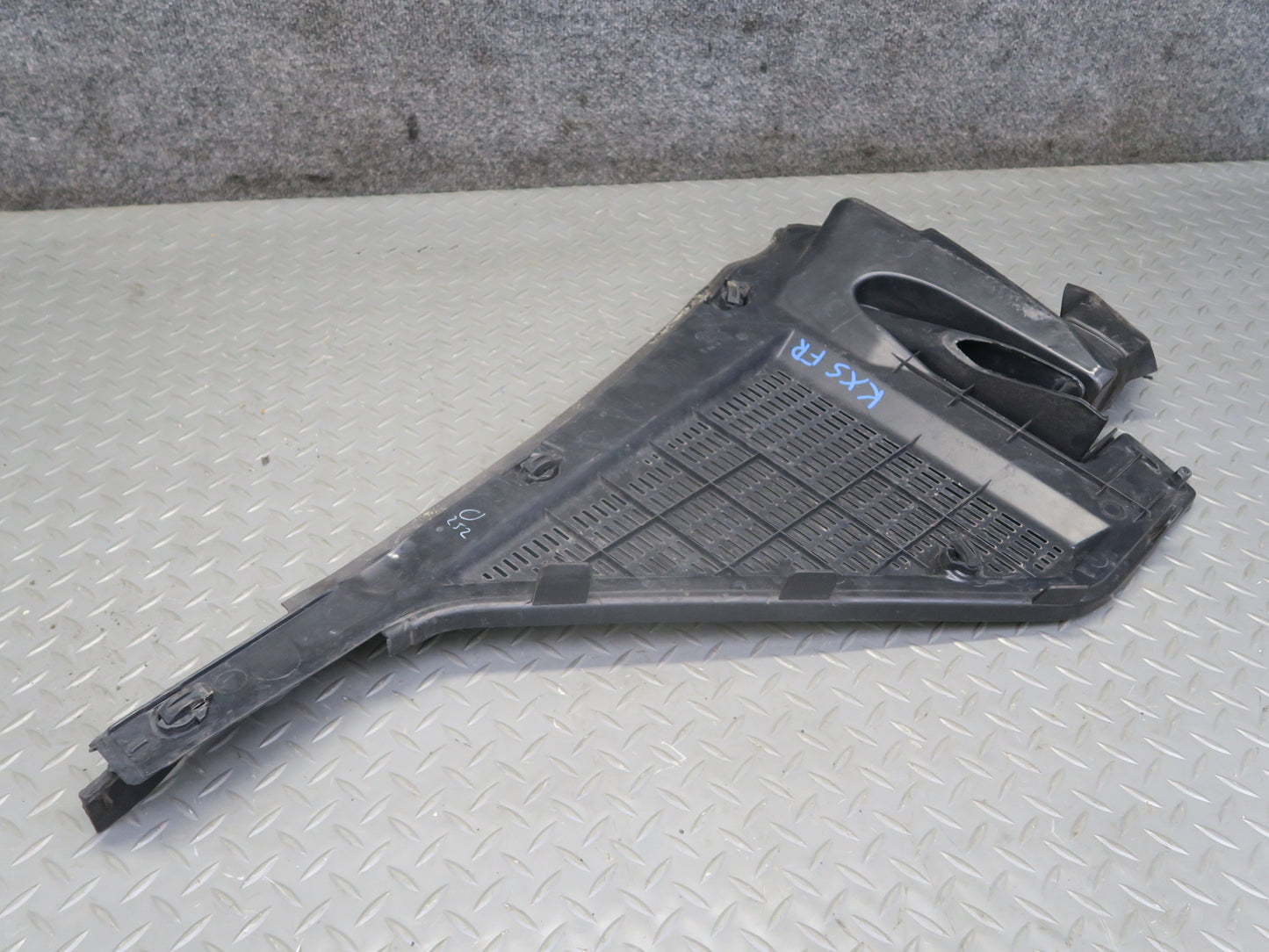 2008-2014 BMW E71 E72 X6 X6M Front Right Cabin Air Filter Cover