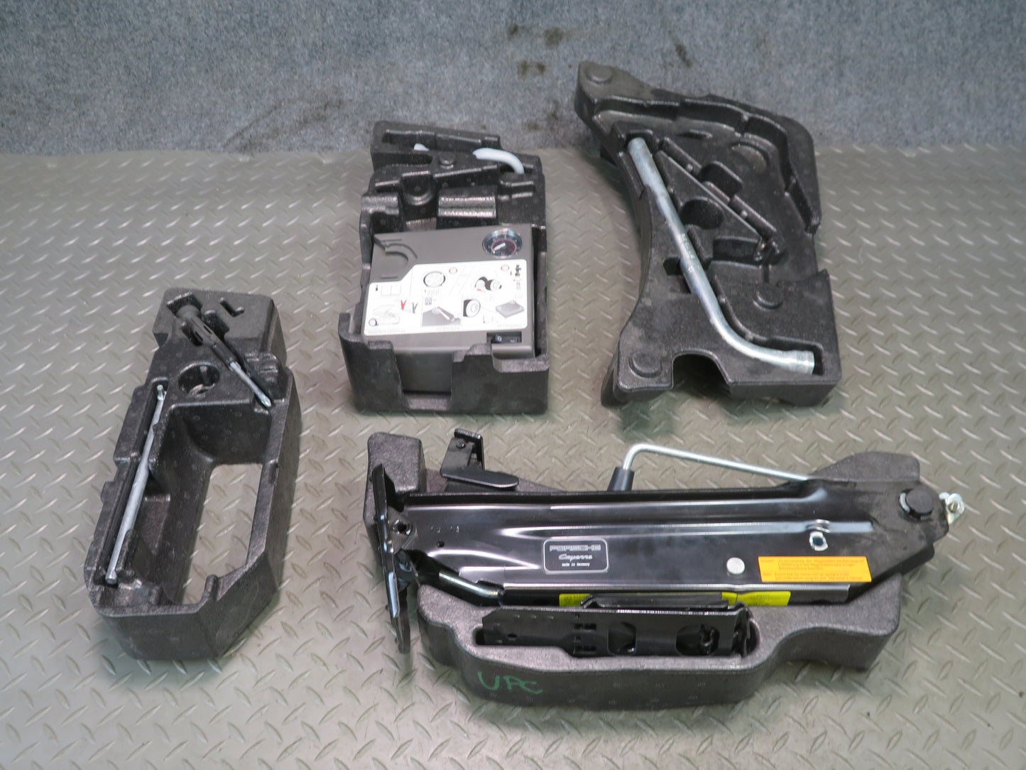 2011-2018 Porsche Cayenne 958 Spare Tire Lift Jack Tool KIT Compressor Foam Set