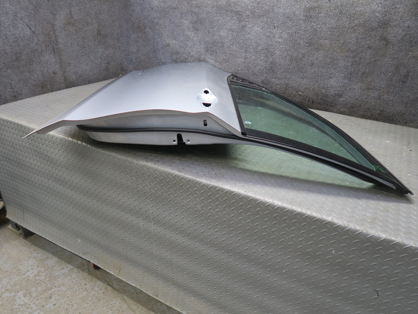 2014-2018 BMW F15 X5 Front Left Side Door Shell Panel Silver W/ Glass