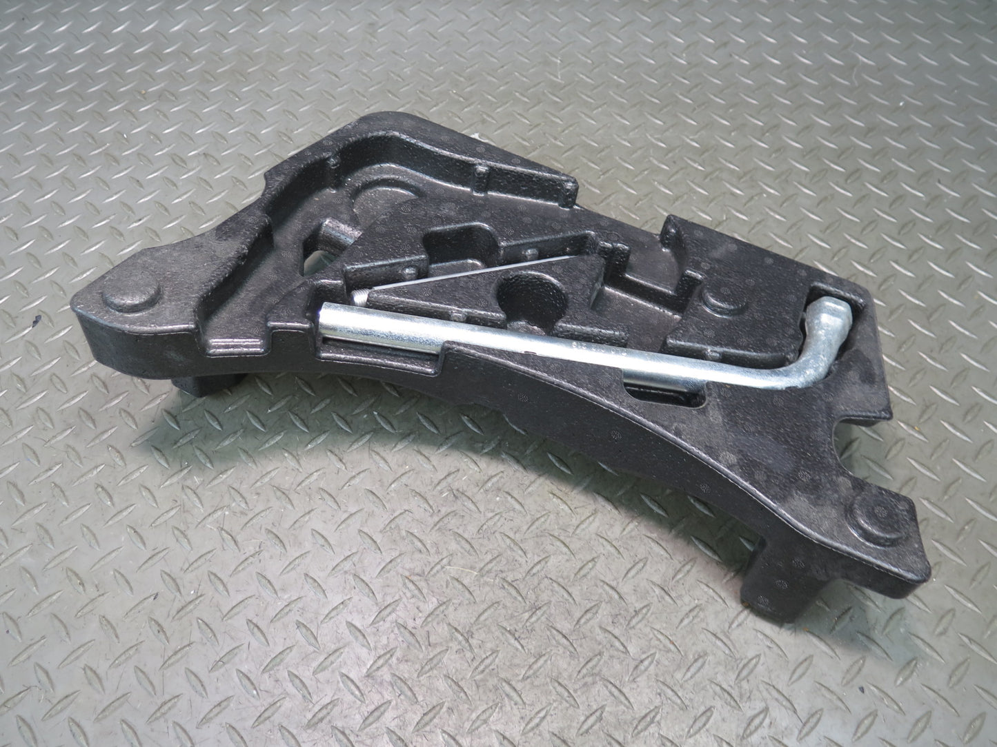 2011-2018 Porsche Cayenne 958 Spare Tire Lift Jack Tool KIT Compressor Foam Set