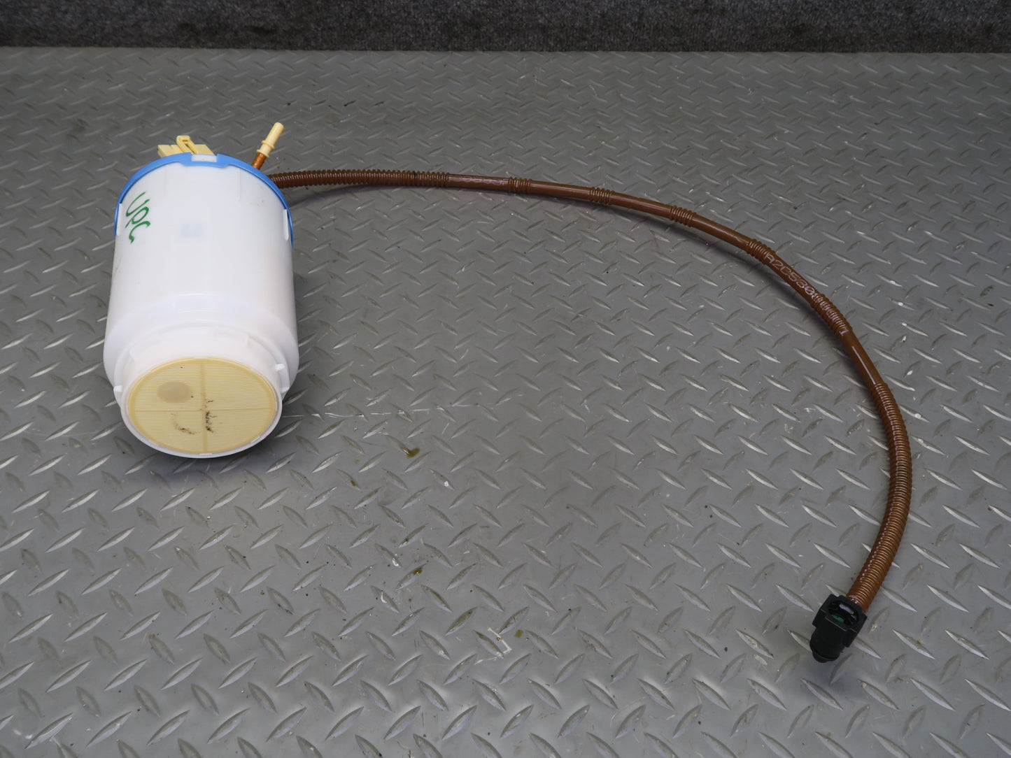 2011-2018 Porsche Cayenne 958 4.8L Fuel Pump Level Sensor Sending Unit Set