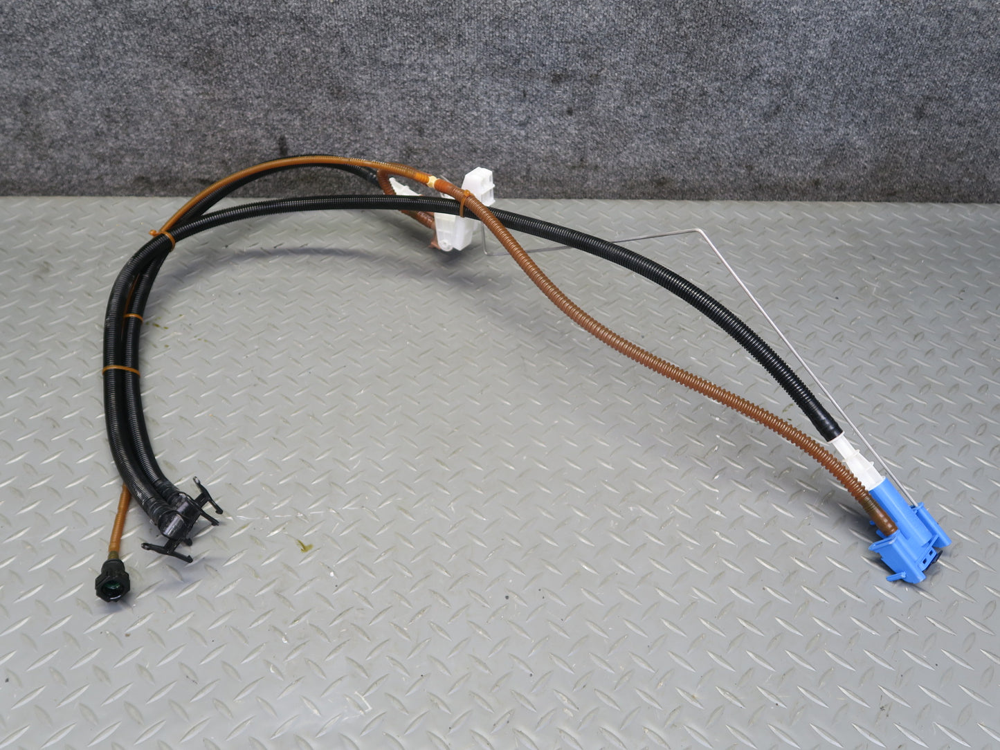 2011-2018 Porsche Cayenne 958 4.8L Fuel Pump Level Sensor Sending Unit Set