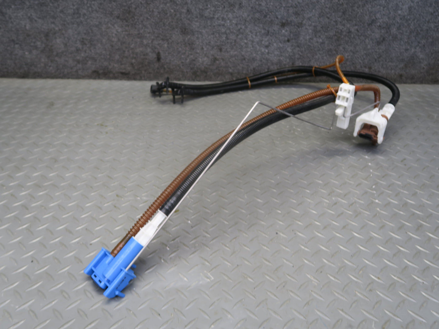 2011-2018 Porsche Cayenne 958 4.8L Fuel Pump Level Sensor Sending Unit Set