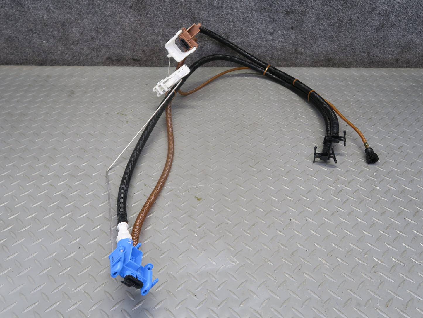 2011-2018 Porsche Cayenne 958 4.8L Fuel Pump Level Sensor Sending Unit Set