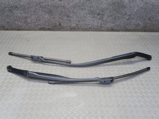 2017-2020 Maserati Levante M161 Front Left & Right Windshield Wiper Arm Set of 2