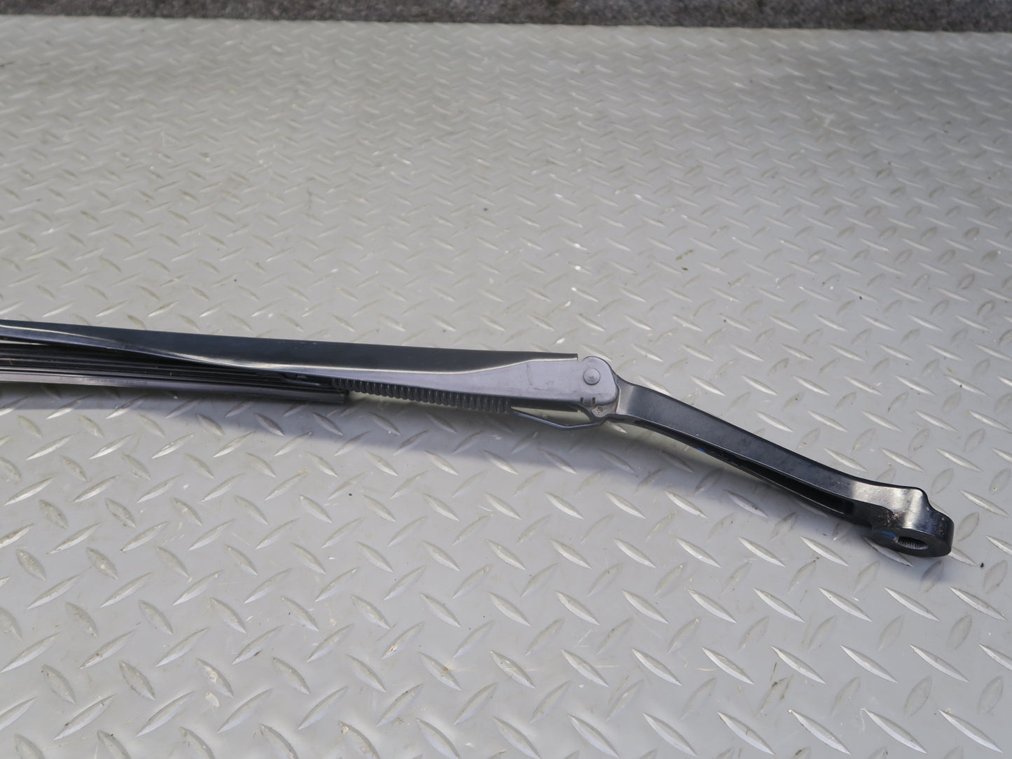2017-2020 Maserati Levante M161 Front Left & Right Windshield Wiper Arm Set of 2