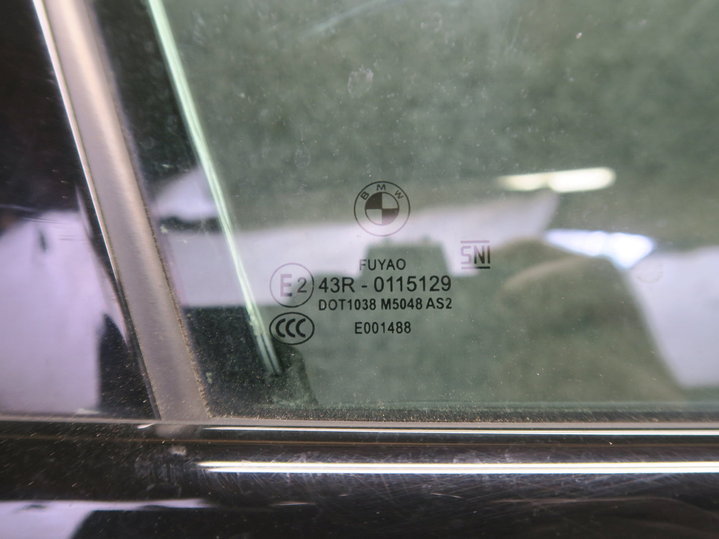 2014-2018 BMW F15 X5 Front Right Side Door Shell Panel Silver W/ Glass