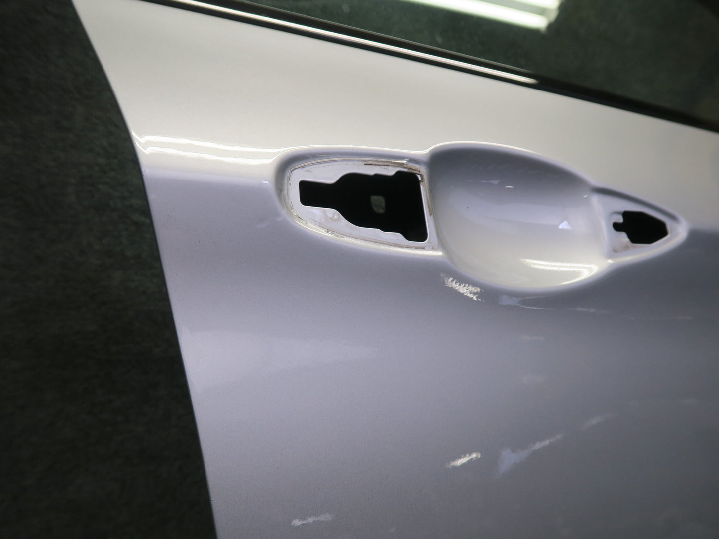 2014-2018 BMW F15 X5 Front Right Side Door Shell Panel Silver W/ Glass