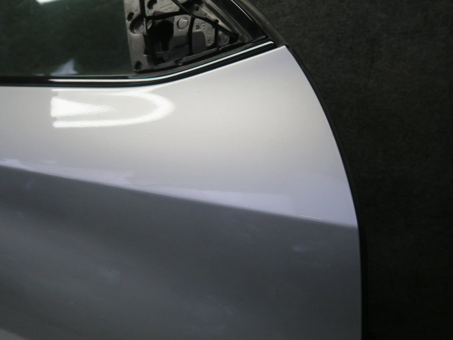 2014-2018 BMW F15 X5 Front Right Side Door Shell Panel Silver W/ Glass