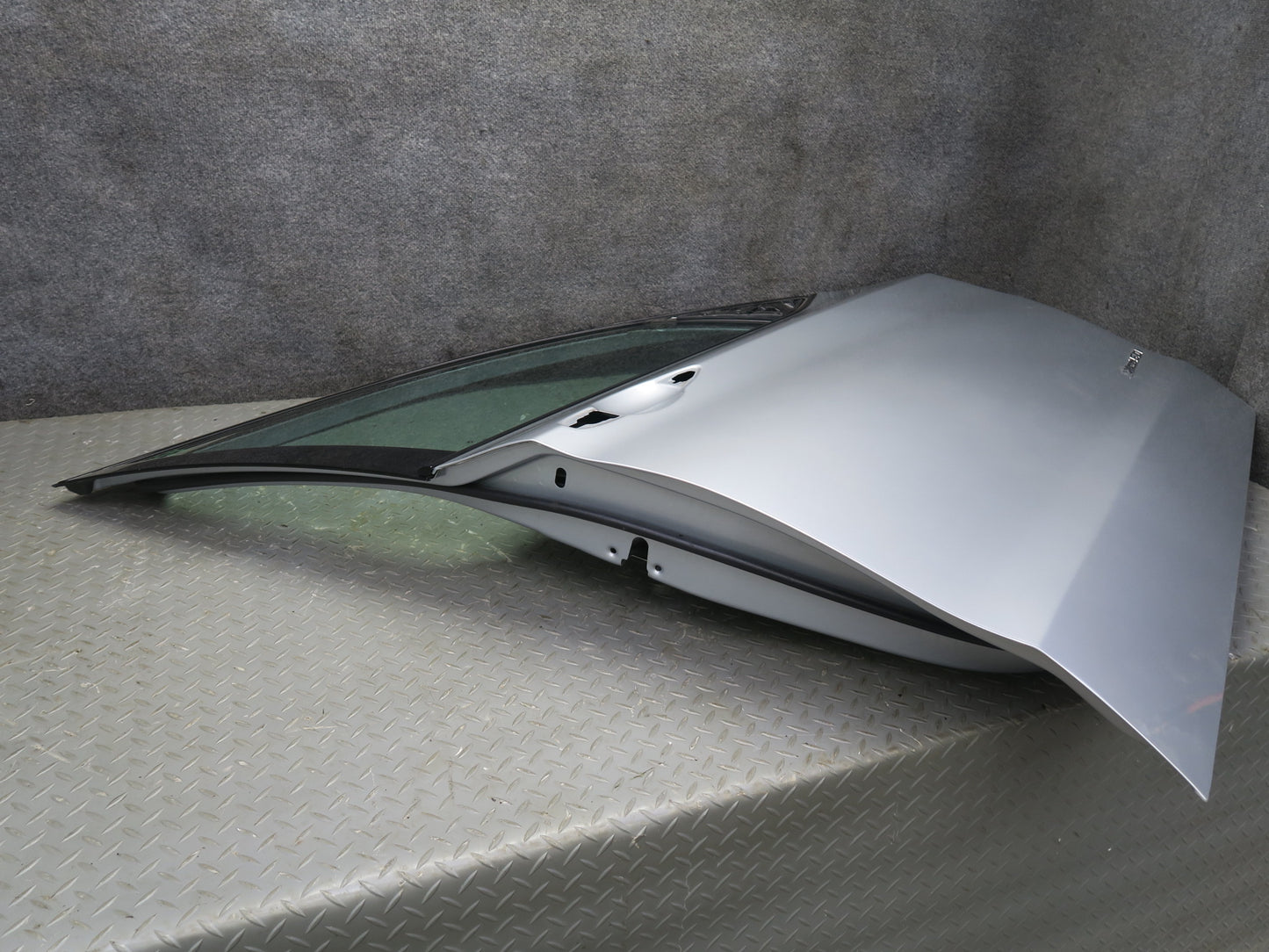 2014-2018 BMW F15 X5 Front Right Side Door Shell Panel Silver W/ Glass