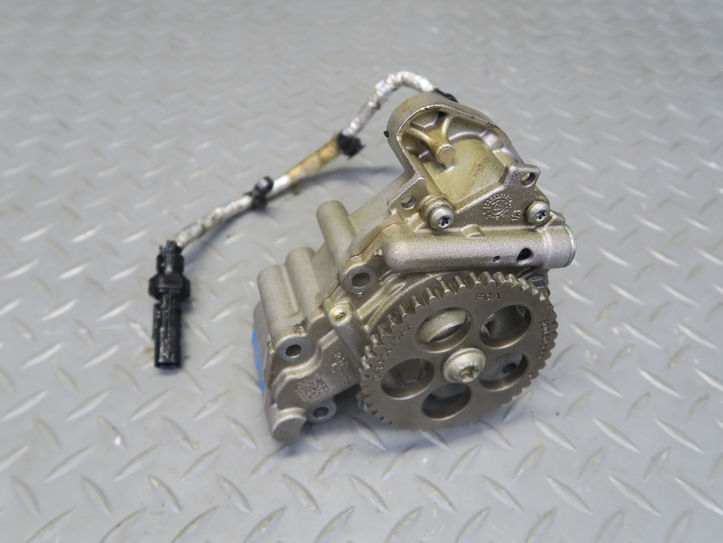 2017-2020 Alfa Romeo Stelvio 2.0L Engine Oil Pump w Valve 88K Miles