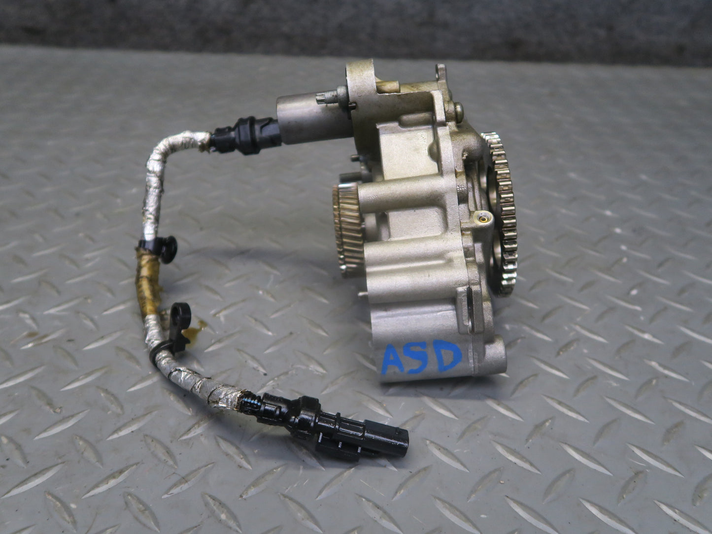 2017-2020 Alfa Romeo Stelvio 2.0L Engine Oil Pump w Valve 88K Miles