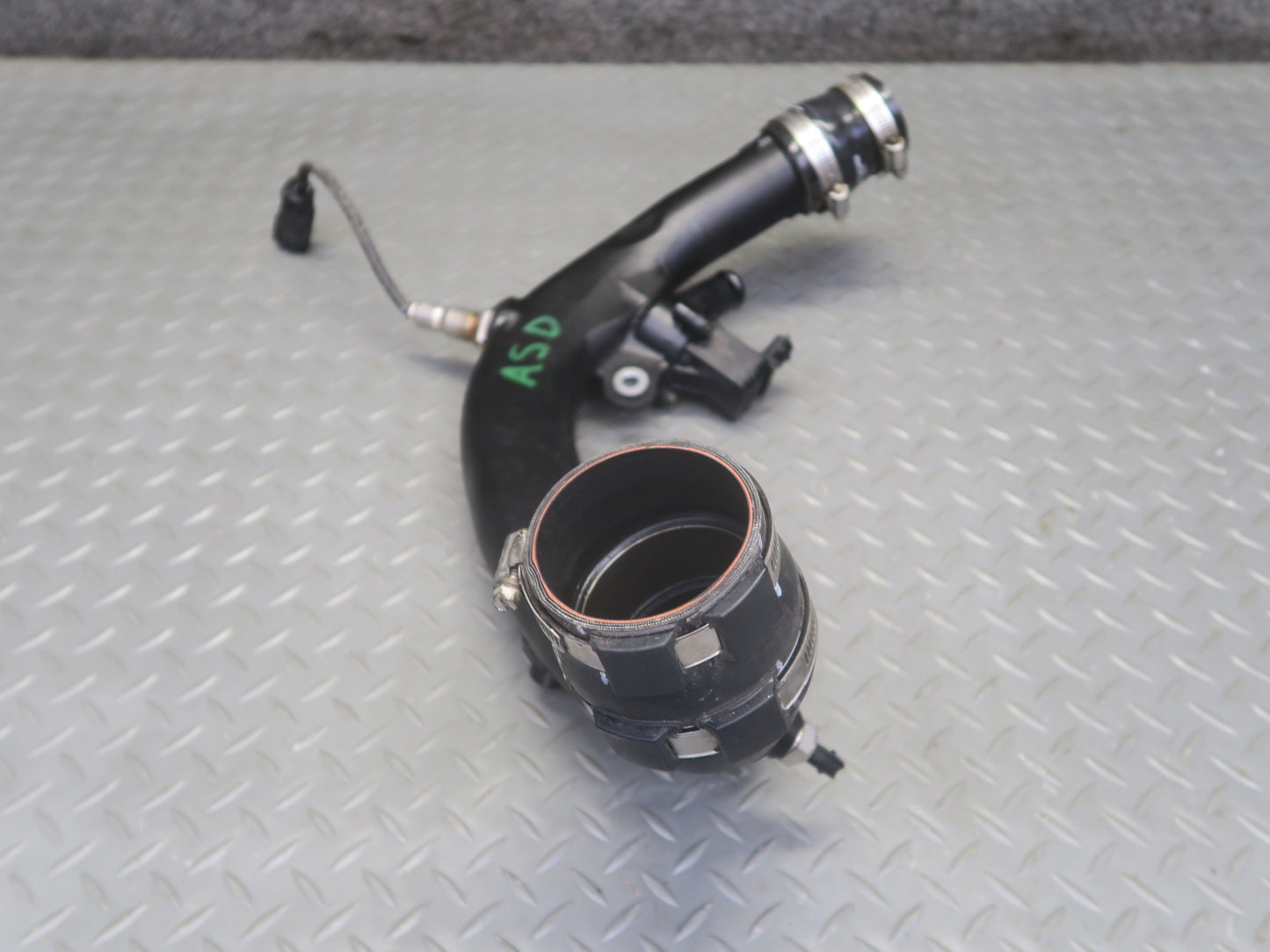 2017-2020 Alfa Romeo Stelvio 2.0L Turbo Inlet Air Intake Duct Hose Tube 88K