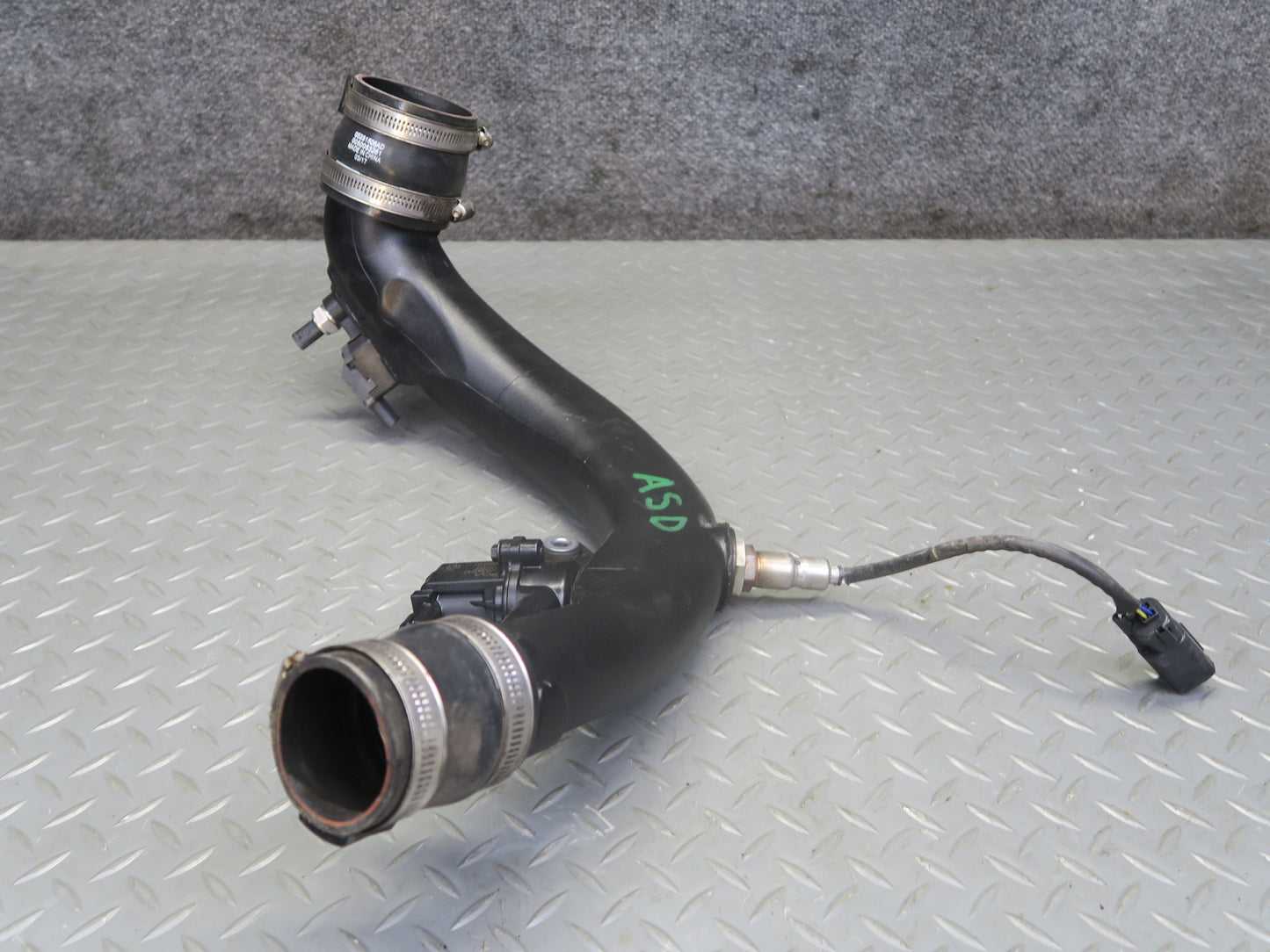 2017-2020 Alfa Romeo Stelvio 2.0L Turbo Inlet Air Intake Duct Hose Tube 88K