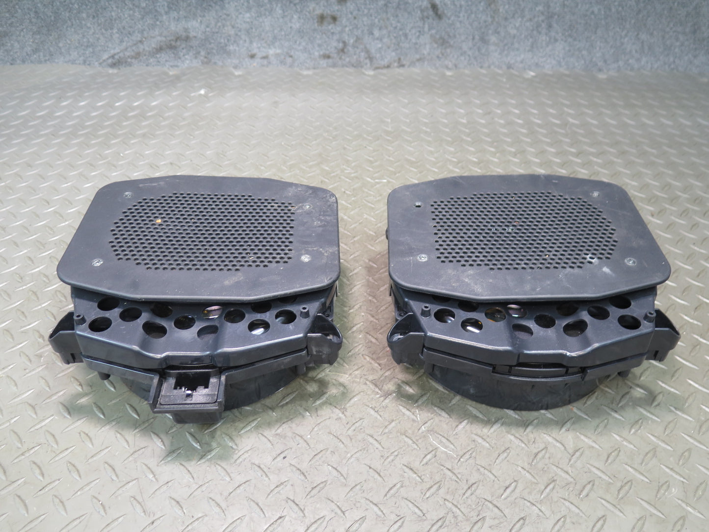 2014-2018 BMW F15 X5 Front Left & Right Under Seat Hifi Subwoofer Speaker Set