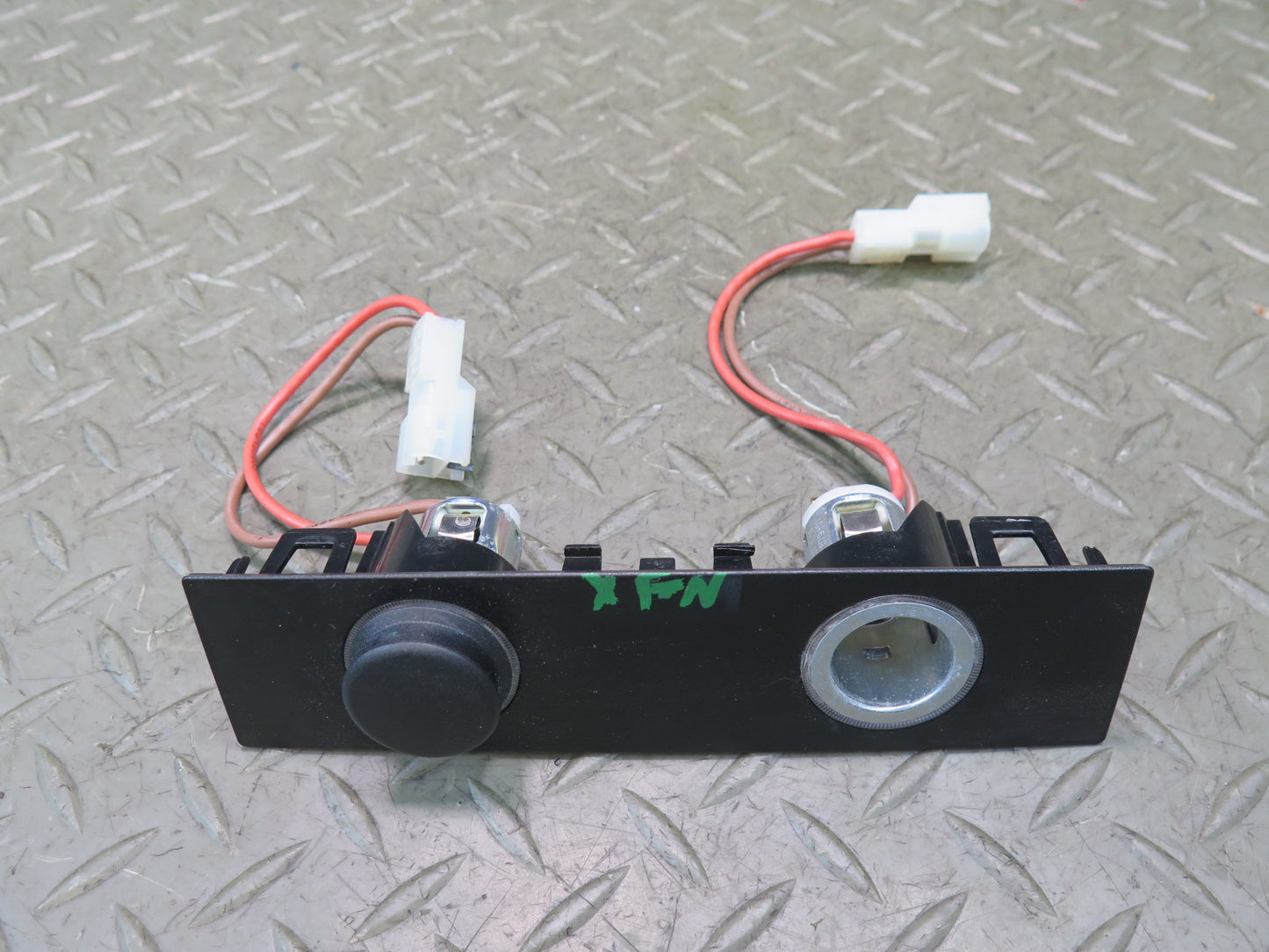 2014-2018 BMW F15 X5 Rear Center Console Power Outlet Socket 9252009