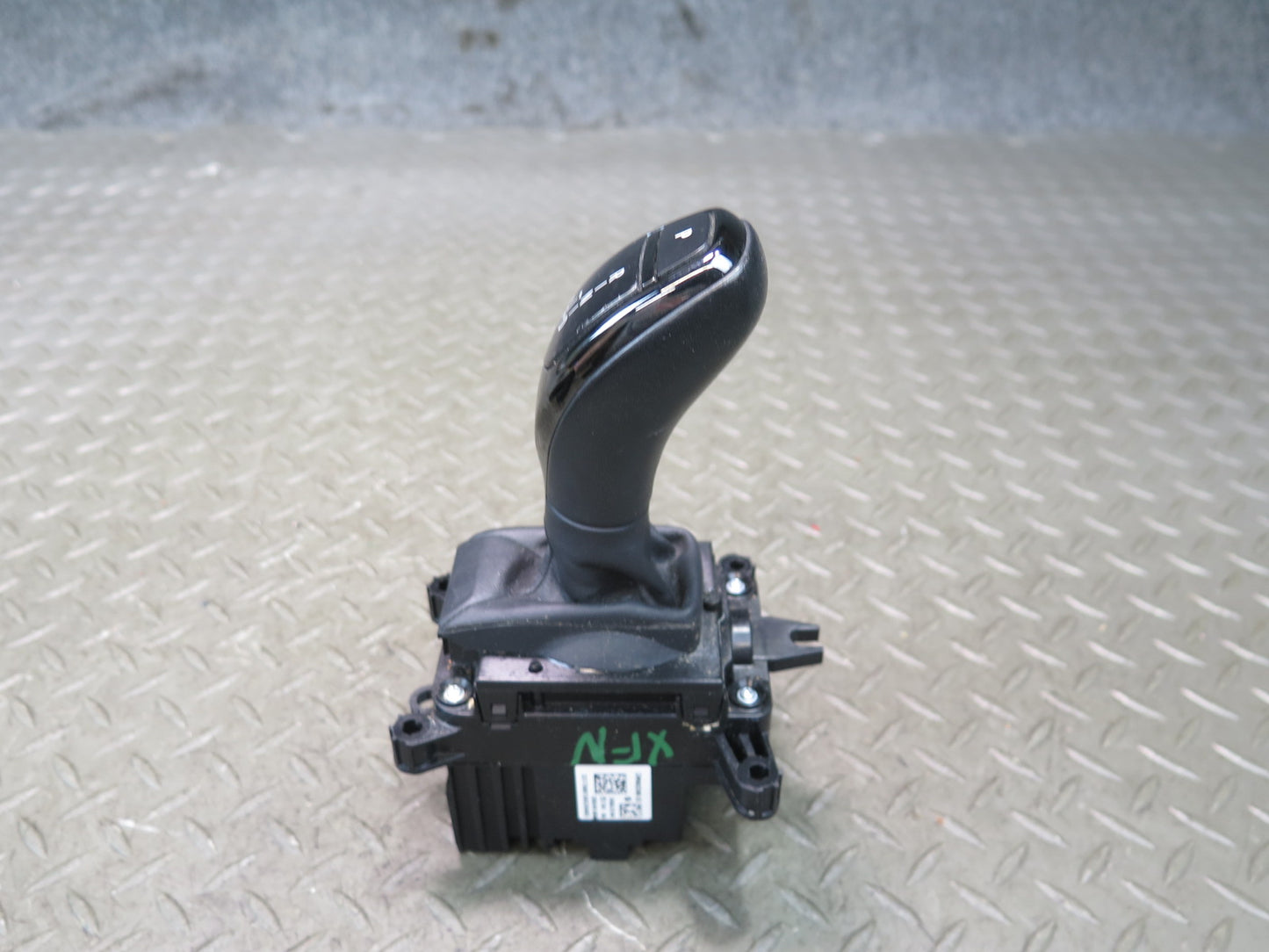2014-2018 BMW F15 X5 A/T Automatic Transmission Shifter Gear Selector 6832383