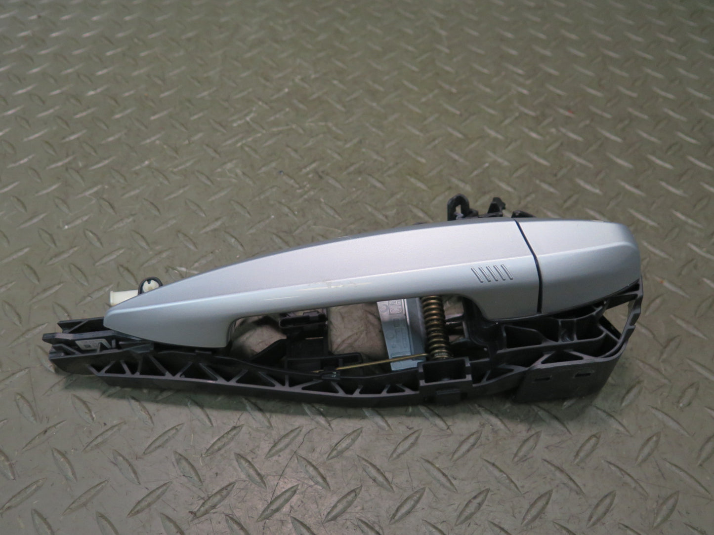 14-18 BMW F15 X5 Rear Right Door Exterior Handle w Keyless Silver