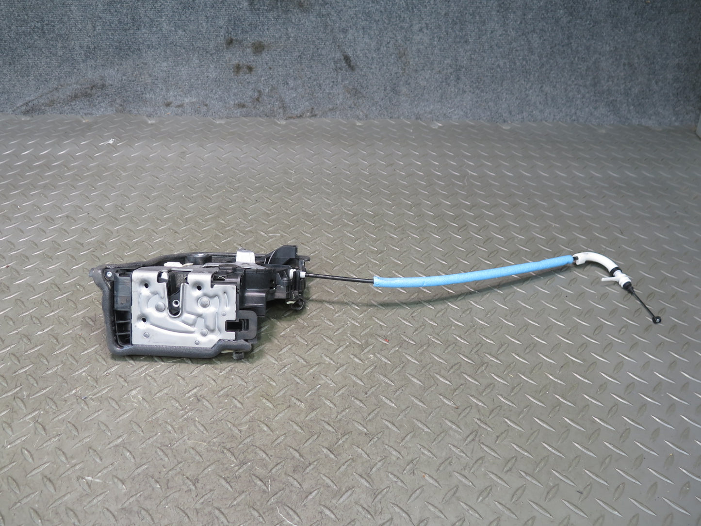 2014-2018 BMW F15 X5 Front Left Side Door Lock Latch Actuator W/ Cable
