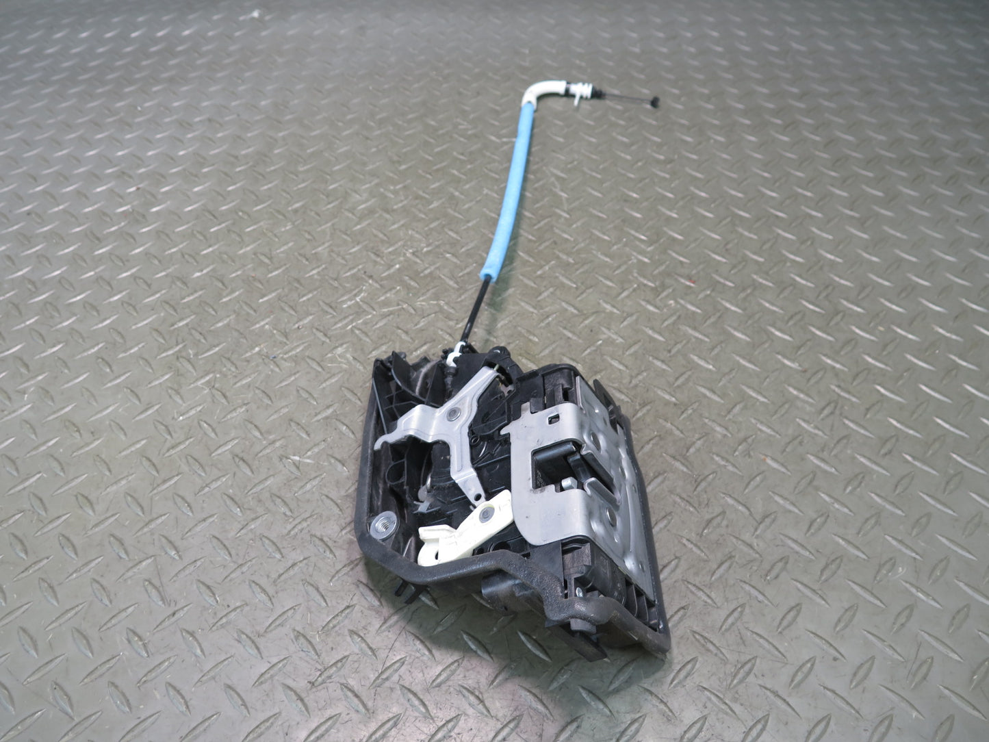 2014-2018 BMW F15 X5 Front Left Side Door Lock Latch Actuator W/ Cable