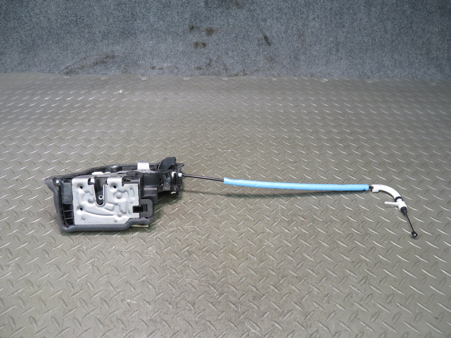 2014-2018 BMW F15 X5 Front Left Side Door Lock Latch Actuator W/ Cable