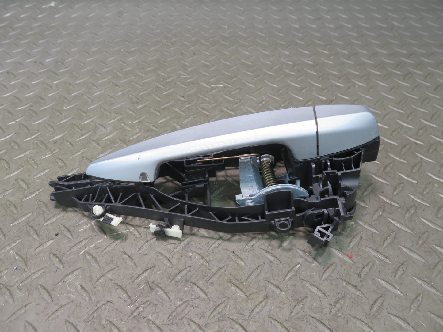2014-2018 BMW F15 X5 Rear Left Side Door Exterior Handle W/ Keyless Silver