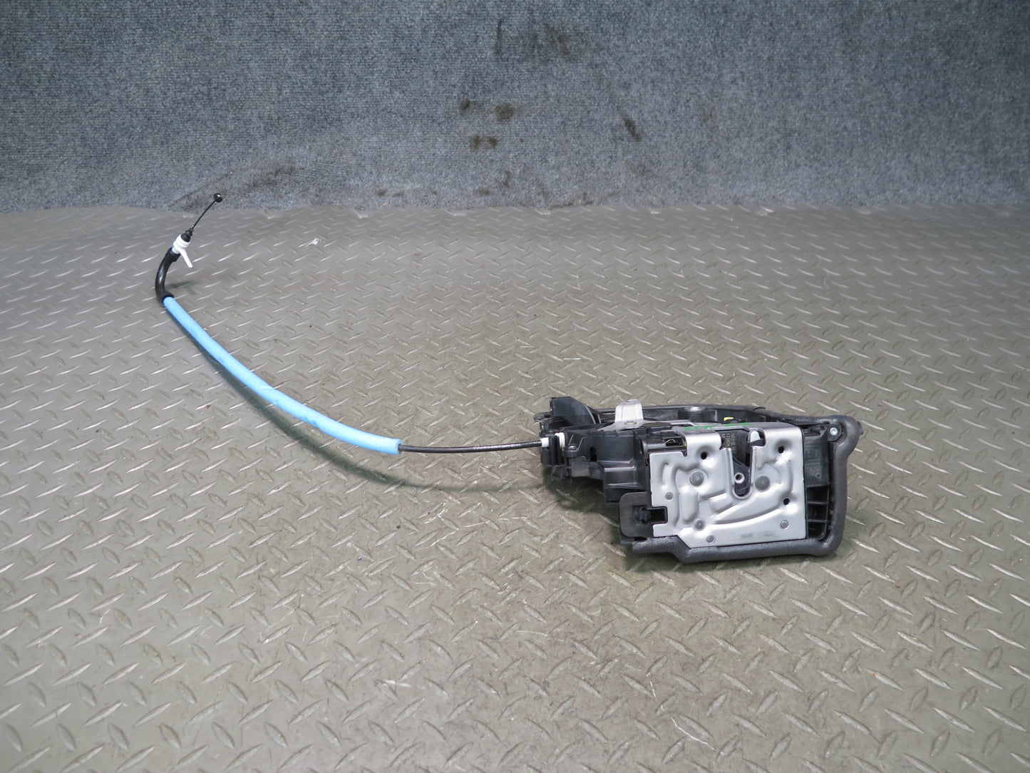2014-2018 BMW F15 X5 Rear Right Side Door Lock Latch Actuator W/ Cable