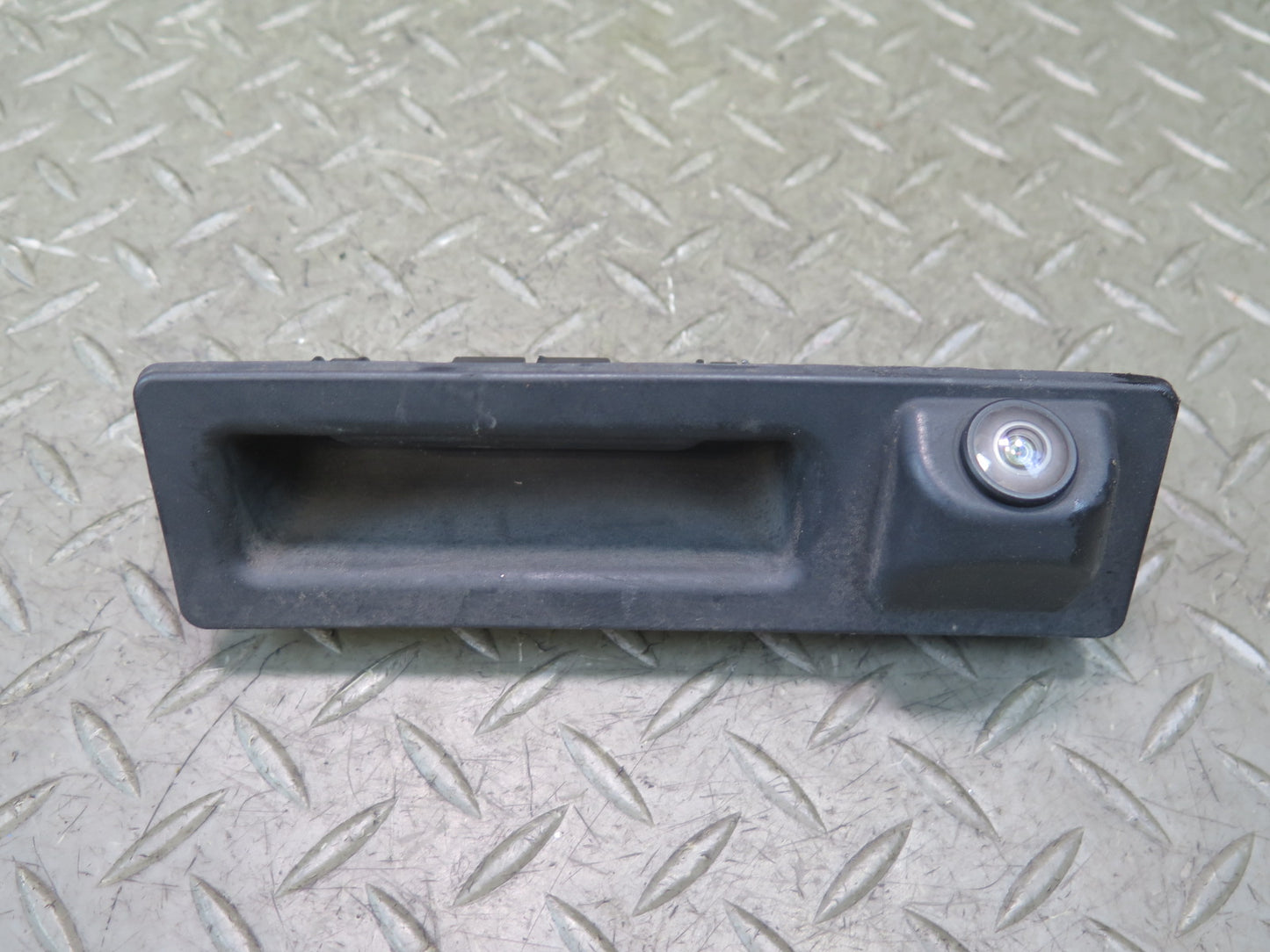 2014-2018 BMW F15 X5 Rear Trunk Lid Liftgate Tailgate Release Handle W/ Camera